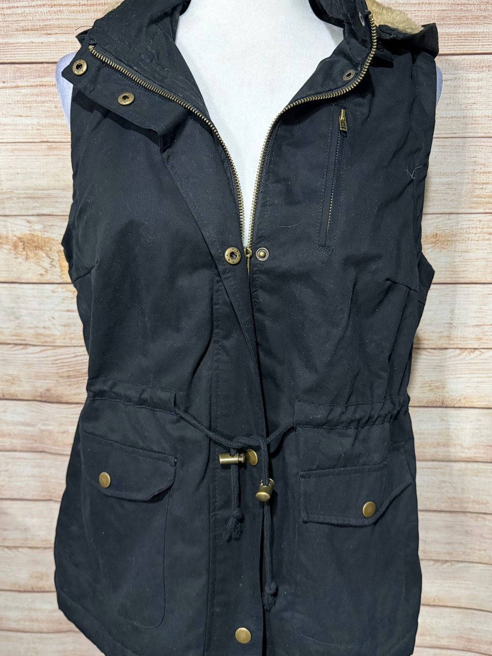 Love Tree Black Hooded Utility Vest